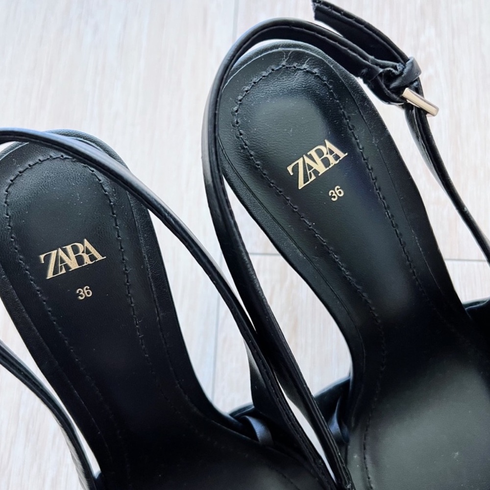 Zara Gold Chain Heels - Picture 4 of 8